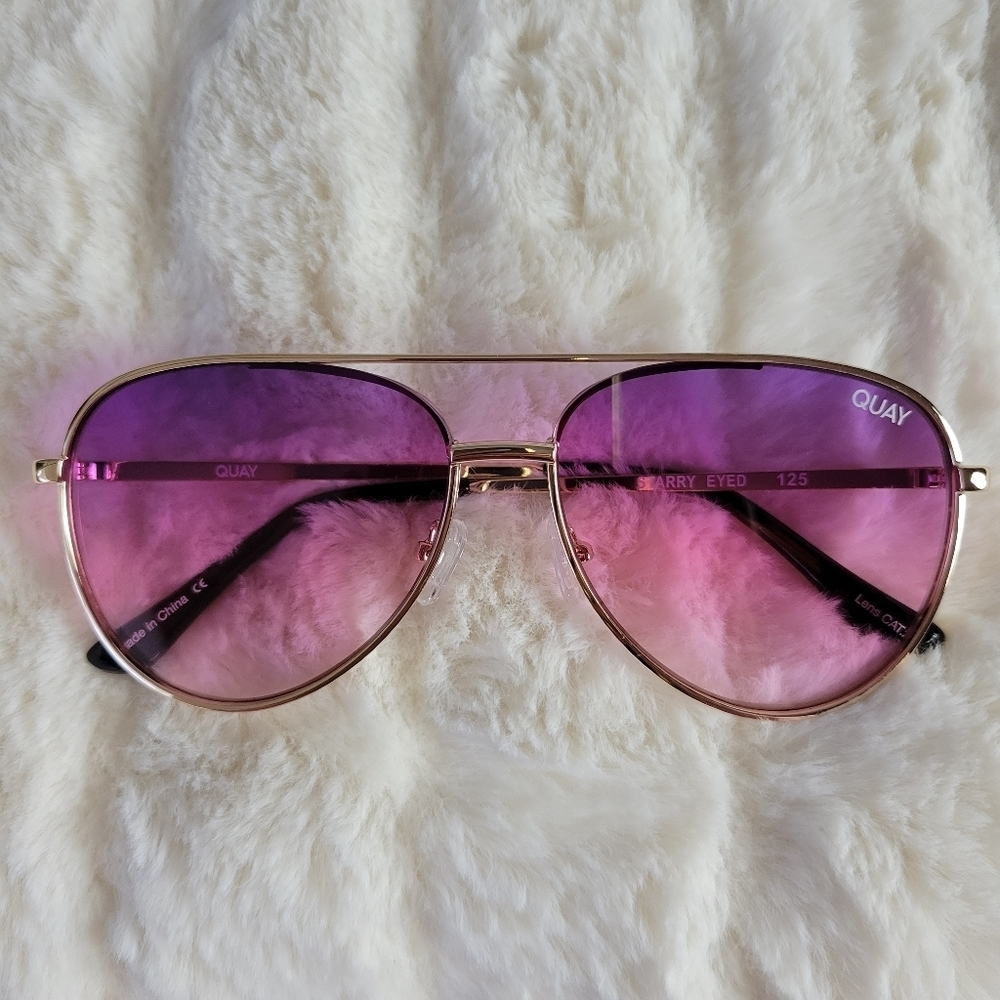 QUAY // ltd ed lizzo collab purple lens gold embossed metal frame aviators - Picture 2 of 16